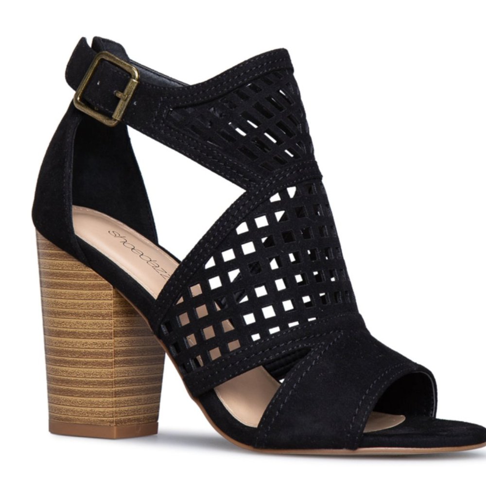 Palmer Laser Cut Heeled Sandal  Size: 9.5 (NWOT)